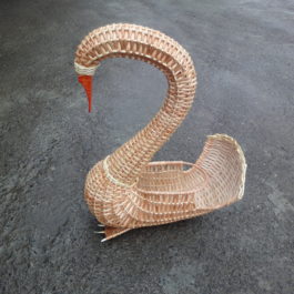 Фруктовница из лозы 02